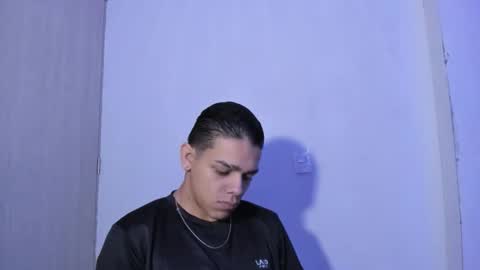 Tobias Smith  online show from 04.22.26