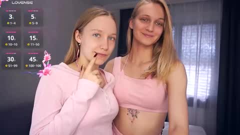 Snapshot of tobicovitt chatting on 09.29.25 Mary online show from 09.29.25