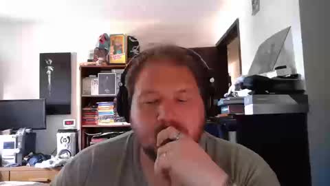 Snapshot of toede_0 chatting on 09.11.25 Toede online show from 09.11.25