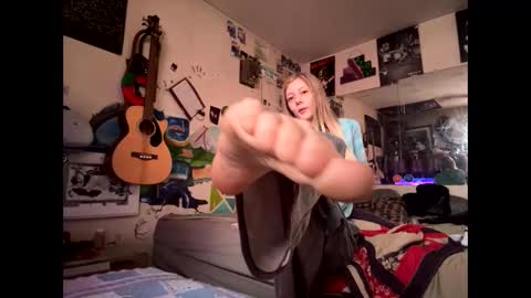 tohottohandletocoldtohold online show from 02.24.26