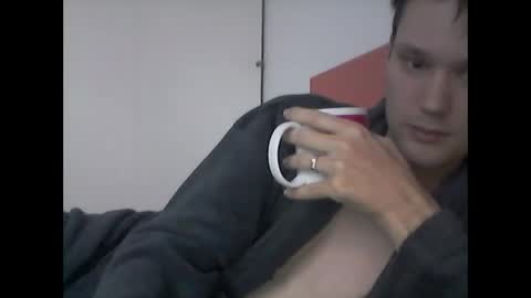 Snapshot of tokiomotel chatting on 02.19.26 tokiomotel online show from 02.19.26