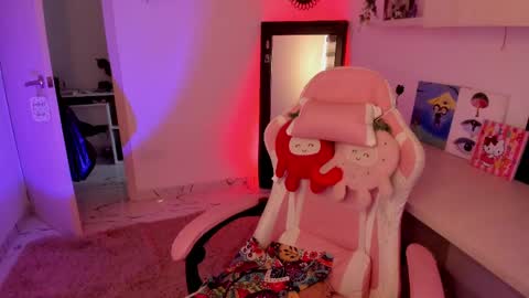 Snapshot of toky222 chatting on 03.04.25 Tokyo online show from 03.04.25