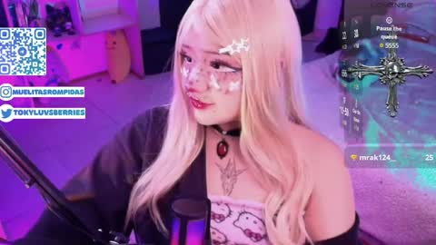 Snapshot of toky_doll chatting on 05.01.26 toky online show from 05.01.26
