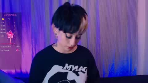 Snapshot of tokyo_blues chatting on 06.28.26 Halsey Sofii online show from 06.28.26