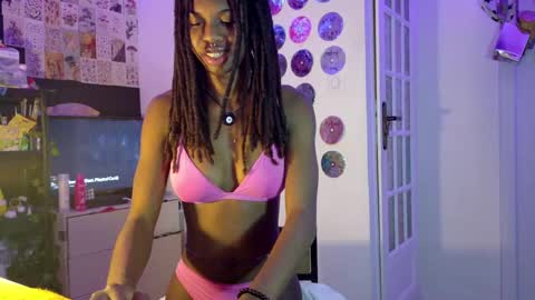 Snapshot of tokyo_wld chatting on 02.06.25 Athena Fantasy online show from 02.06.25