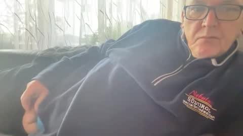 Tom online show from 11.23.25