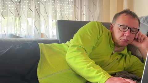 Tom online show from 04.11.26