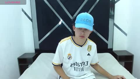 tom_0002 online show from 10.25.25