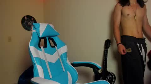 tom online show from 10.06.25