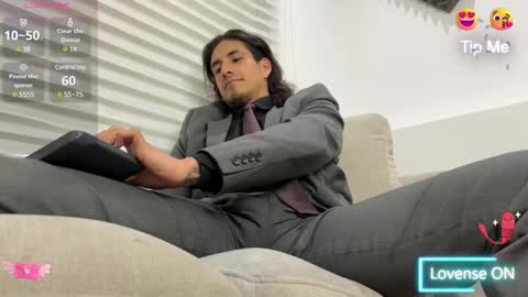 Snapshot of tom_blunt96 chatting on 02.24.25 TOM online show from 02.24.25