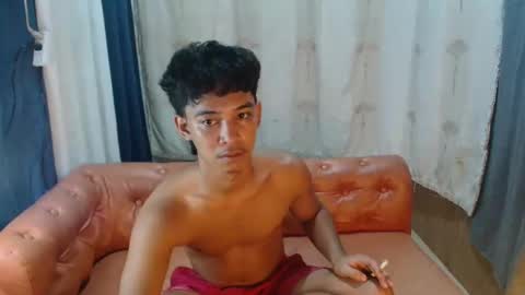 Snapshot of tom_denzel chatting on 02.28.26 jay online show from 02.28.26