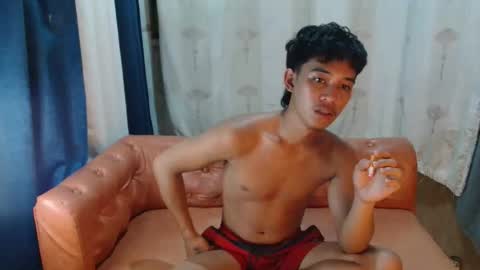 Snapshot of tom_denzel chatting on 03.04.26 jay online show from 03.04.26