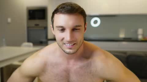 Tom online show from 12.04.25