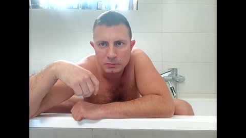 Snapshot of tom_horny84 chatting on 01.22.25 tom_horny84 online show from 01.22.25