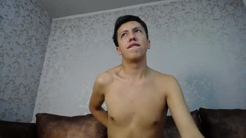 Snapshot of tom_marshall chatting on 04.09.26 Tom online show from 04.09.26