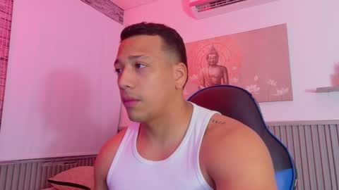 Tom muscle1 online show from 12.05.25