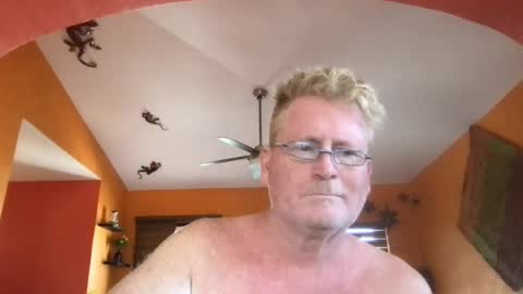 Snapshot of tomascausa chatting on 07.28.26 Hola online show from 07.28.26