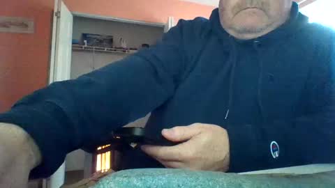 Snapshot of tomcat4848 chatting on 10.13.25 tomcat4848 online show from 10.13.25