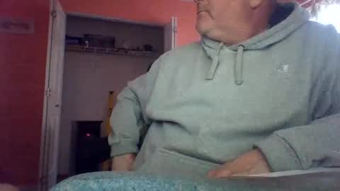 Snapshot of tomcat4848 chatting on 10.31.25 tomcat4848 online show from 10.31.25