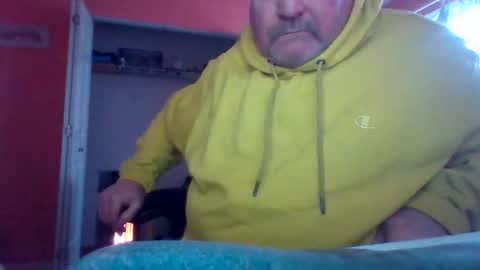 Snapshot of tomcat4848 chatting on 11.25.25 tomcat4848 online show from 11.25.25