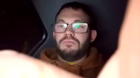 Snapshot of tomlaw1991 chatting on 10.30.25 tomlaw1991 online show from 10.30.25