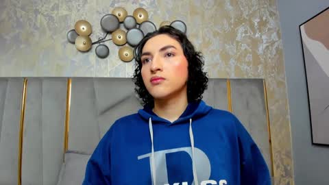   online show from 02.04.25