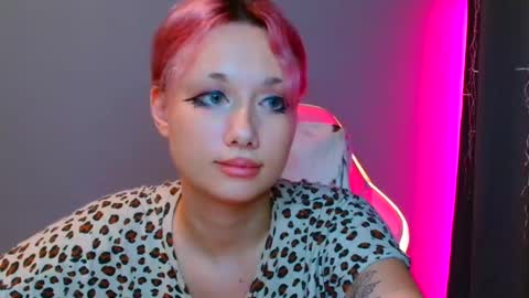 Snapshot of tommioo7 chatting on 02.01.25 Galadriel online show from 02.01.25