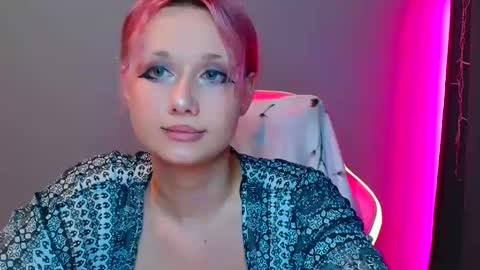 Snapshot of tommioo7 chatting on 02.04.25 Galadriel online show from 02.04.25