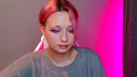 Snapshot of tommioo7 chatting on 02.07.25 Galadriel online show from 02.07.25