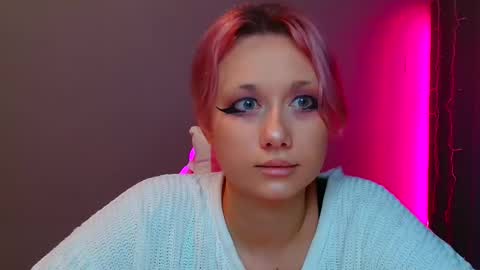 Snapshot of tommioo7 chatting on 02.12.25 Galadriel online show from 02.12.25