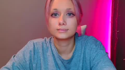 Snapshot of tommioo7 chatting on 02.13.25 Galadriel online show from 02.13.25