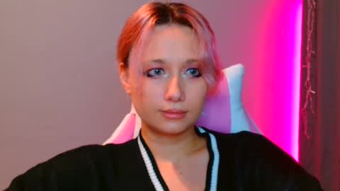 Snapshot of tommioo7 chatting on 02.18.25 Galadriel online show from 02.18.25