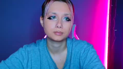 Snapshot of tommioo7 chatting on 02.21.25 Galadriel online show from 02.21.25