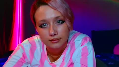 Snapshot of tommioo7 chatting on 03.06.25 Galadriel online show from 03.06.25