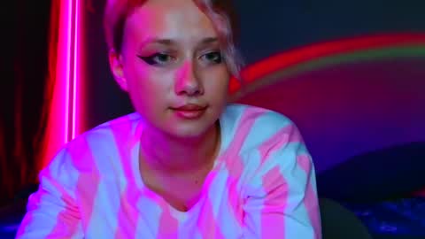 Snapshot of tommioo7 chatting on 03.06.25 Galadriel online show from 03.06.25