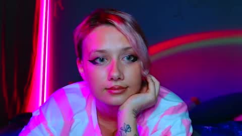 Snapshot of tommioo7 chatting on 03.06.25 Galadriel online show from 03.06.25