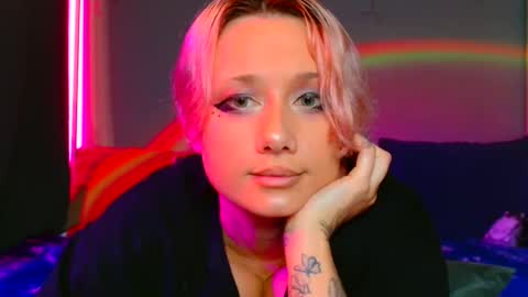 Snapshot of tommioo7 chatting on 03.08.25 Galadriel online show from 03.08.25