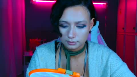 Snapshot of tommioo7 chatting on 09.12.25 Galadriel online show from 09.12.25