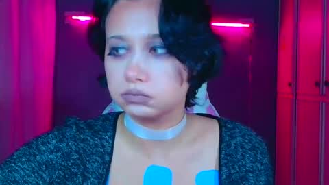 Snapshot of tommioo7 chatting on 11.02.25 Galadriel online show from 11.02.25