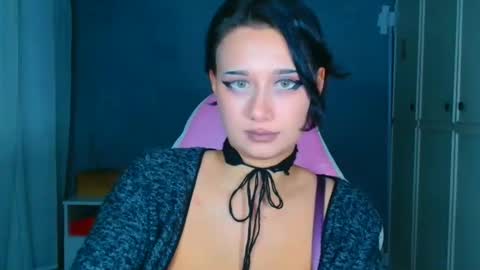 Snapshot of tommioo7 chatting on 11.15.25 Galadriel online show from 11.15.25