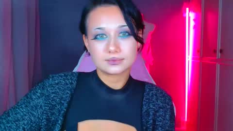 Snapshot of tommioo7 chatting on 11.19.25 Galadriel online show from 11.19.25