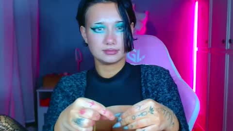 Snapshot of tommioo7 chatting on 11.24.25 Galadriel online show from 11.24.25