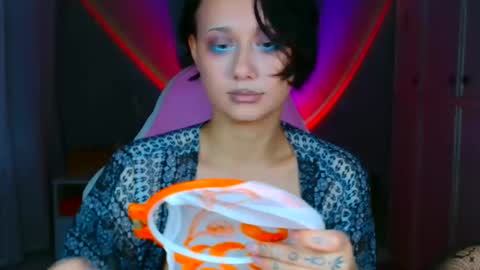 Snapshot of tommioo7 chatting on 12.17.25 Galadriel online show from 12.17.25