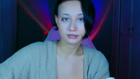 Snapshot of tommioo7 chatting on 12.21.25 Galadriel online show from 12.21.25