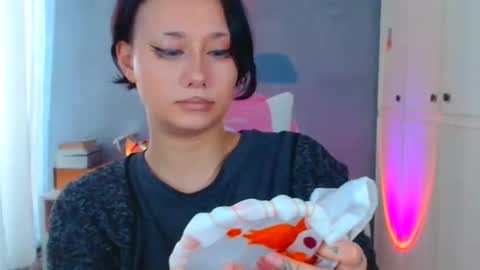 Snapshot of tommioo7 chatting on 02.06.26 Galadriel online show from 02.06.26