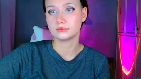 Snapshot of tommioo7 chatting on 02.08.26 Galadriel online show from 02.08.26