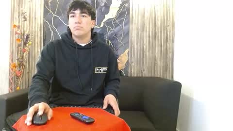 tommy160920 online show from 11.17.25