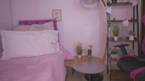 Blue  online show from 11.04.25