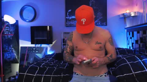 Snapshot of tommy_knuckles chatting on 12.27.24 Tommy online show from 12.27.24