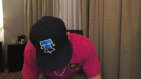 Snapshot of tommy_knuckles chatting on 12.29.24 Tommy online show from 12.29.24